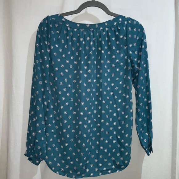 Loft petite blouse Sz XXSP long sleeve button cuff open pleat neckline - Picture 5 of 6